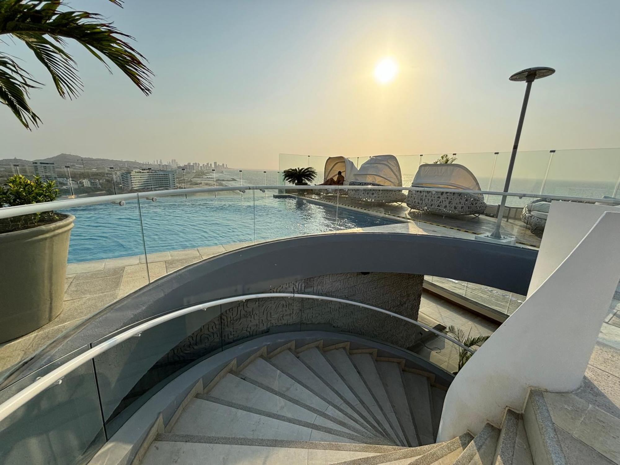 Luxury Front Of The Beach Cartagena