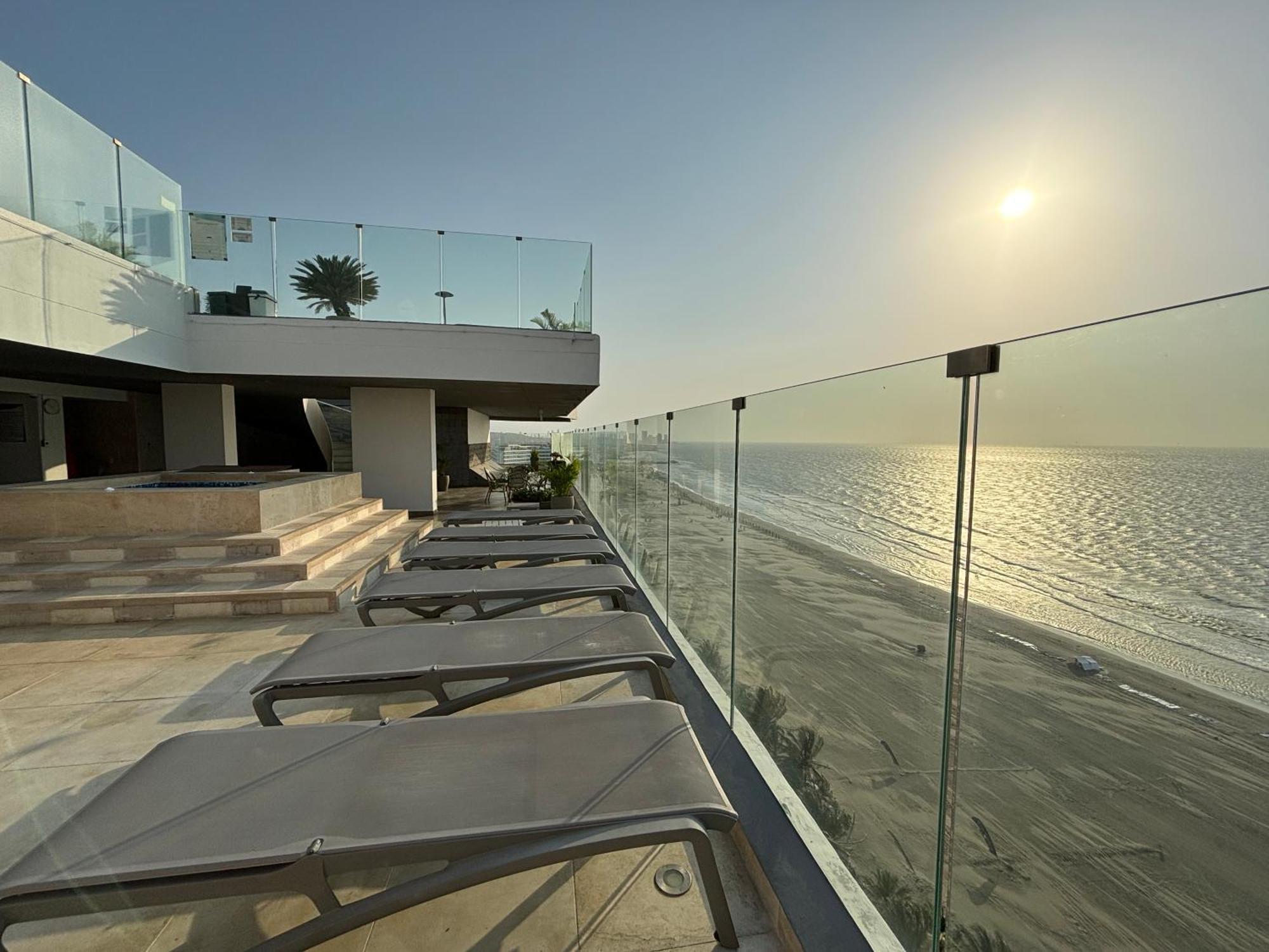 Luxury Front Of The Beach *